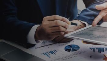 Build a Robust and Comprehensive Data Strategy preview picture